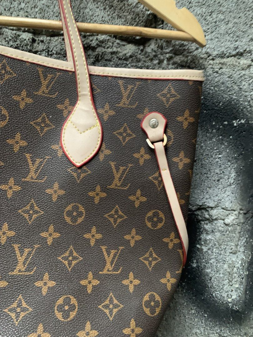 Louis Vuitton (Category: Luxury Bags & Wallets) located in Davao. Submitted by terrencefinds2.0 (Listing ID 1468123830, Image 2). Description: Rank A No issue .