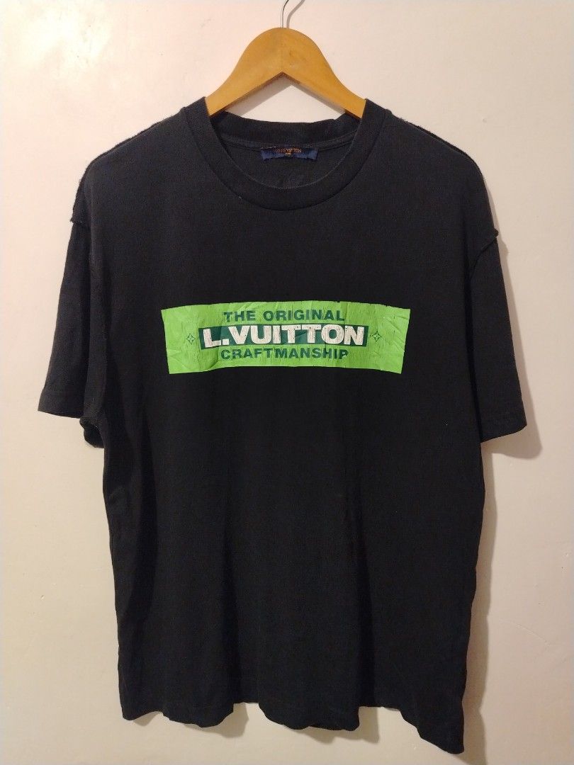 Louis Vuitton Craftmanship (Category: Tshirts & Polo Shirts ) located in Candijay. Submitted by 6312_streetwear (Listing ID 1468199811, Image 1). Description: 22x29 Crack prints No other Issue 10/10 Color Rate.