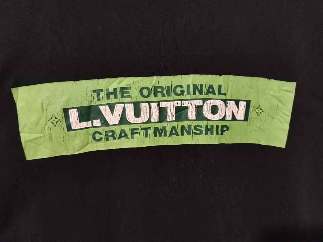 Louis Vuitton Craftmanship (Category: Tshirts & Polo Shirts ) located in Candijay. Submitted by 6312_streetwear (Listing ID 1468199811, Image 3). Description: 22x29 Crack prints No other Issue 10/10 Color Rate.