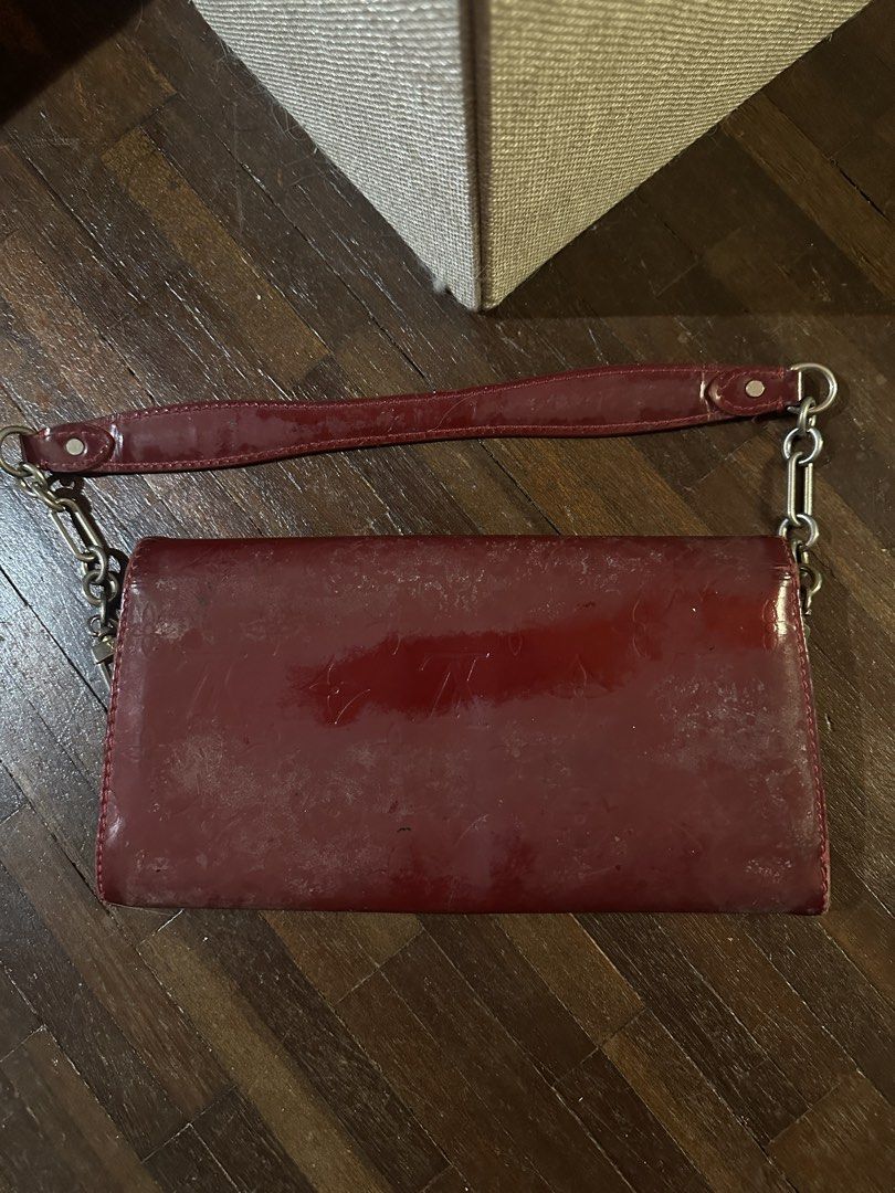 Louis Vuitton Monogram Vernis (Category: Luxury Bags & Wallets) located in Cebu City. Submitted by reyee (Listing ID 1468243751, Image 2). Description: Buy at your own risk ⚠️ Bought from another Carousell seller Bought for: P1k Selling for: P570 🩷 Location: Cebu City .