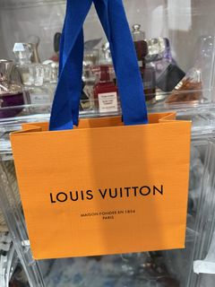 (Category: ) located in . Submitted by petite_preloved2 (Listing ID 1468124999, Image 1). Description: .