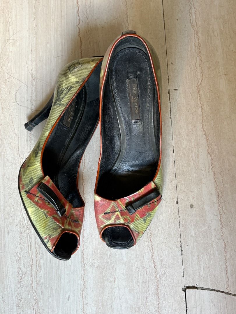 Louis Vuitton x Richard Prince Monogram Pulp Peep-Toe Pumps (Category: Heels) located in Mandaluyong City. Submitted by 222________own (Listing ID 1468080444, Image 2). Description: Starting 13000.