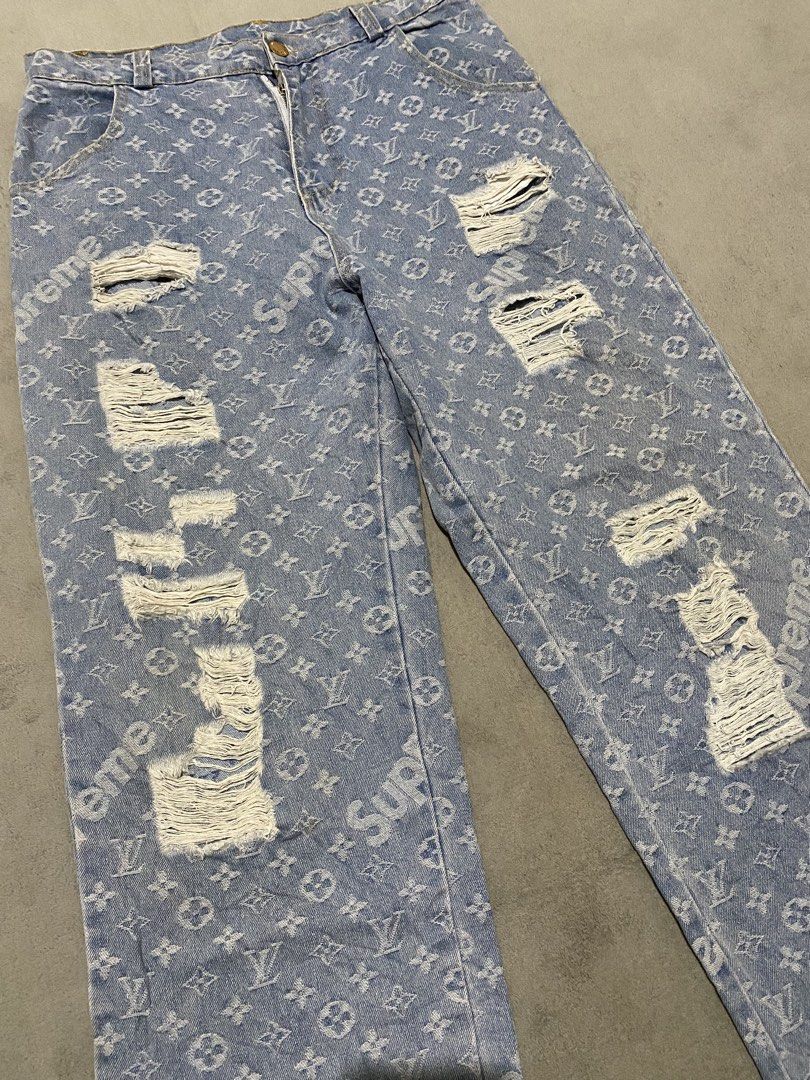 Louis Vuitton x supreme pants (Category: Jeans) located in Tabaco. Submitted by centthrif55361 (Listing ID 1468201159, Image 2). Description: LV x supreme W:29-31 L:36.5 Very good condition Color rate 9.5/10 Need wash .