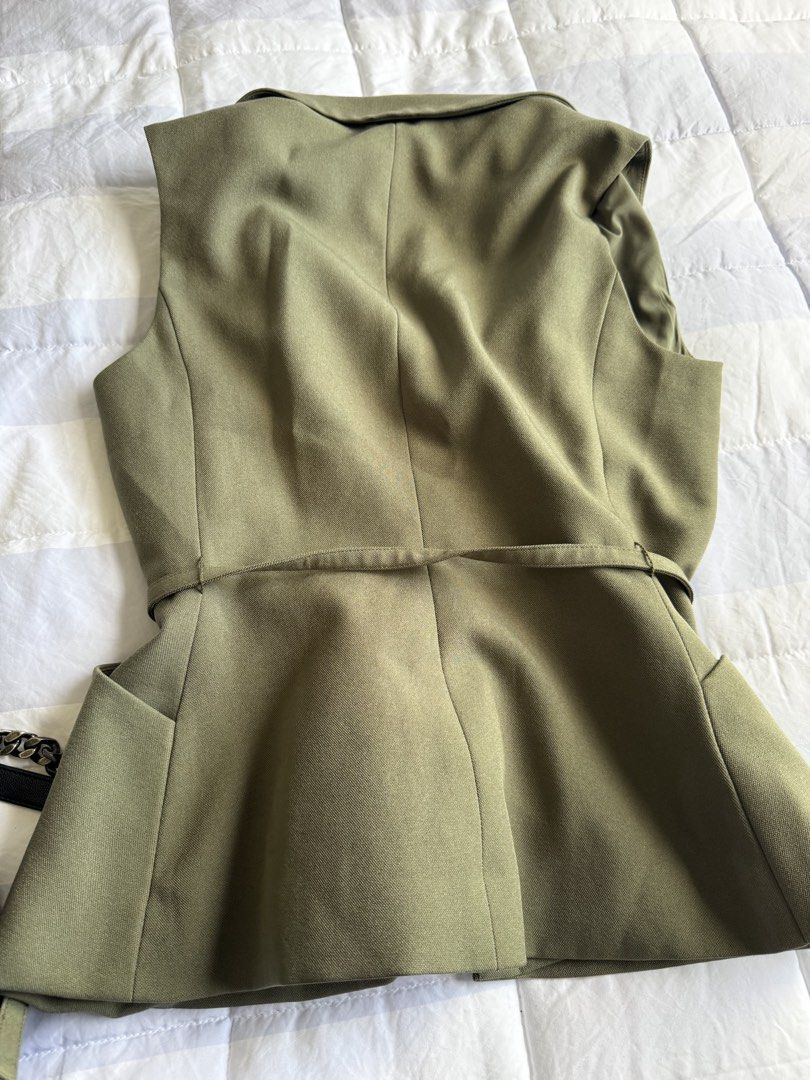 Love Bonito (Category: Blouses) located in Manila. Submitted by supermommm (Listing ID 1468116007, Image 2). Description: .