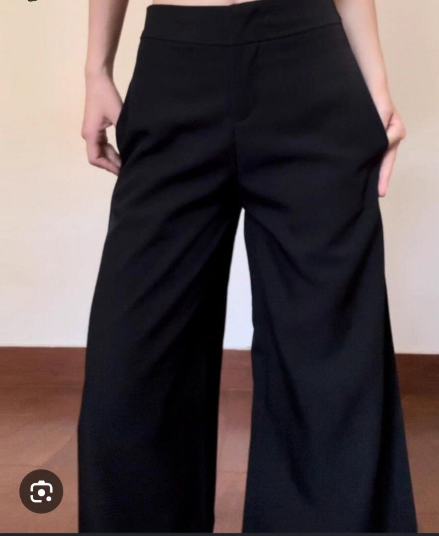 Lovito Black Wide Leg Pants Size M (Category: Other Bottoms) located in Manila. Submitted by lene48 (Listing ID 1468105799, Image 1). Description: - Brand: Lovito - Size: M - Condition: Brand new with tags (BNWT), never worn - Color: Black (solid)28 to 29 waist - Features: Structured waistband and convenient side pockets - Style: Versatile wide leg pants, great for casual days or office wear.