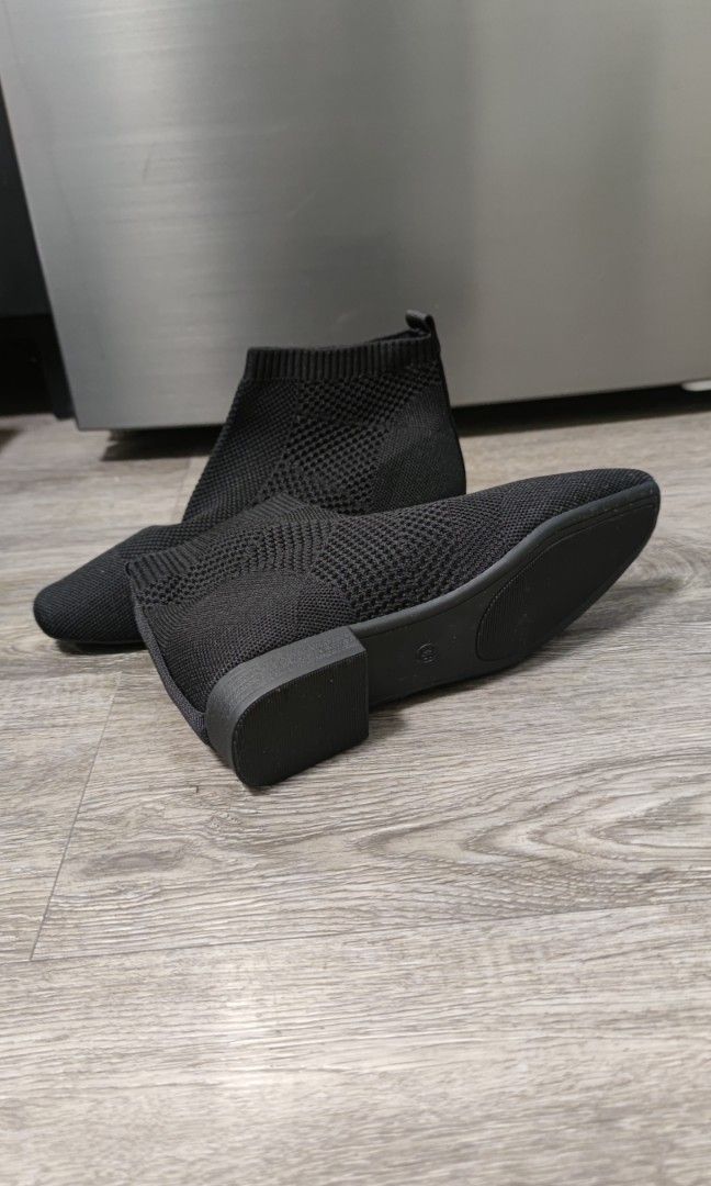 low cut boots for female, size 6 (Category: Announcements) located in Quezon City. Submitted by mariegraci46169 (Listing ID 1468062295, Image 3). Description: .