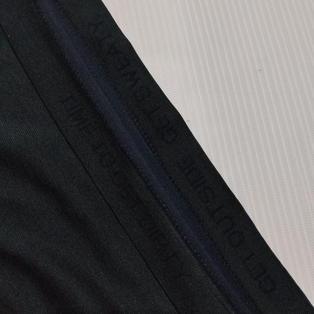 LULULEMON (FUNDAMENTAL TANK TOP) (Category: Activewear) located in La Carlota. Submitted by sports_couture_ph (Listing ID 1468175816, Image 3). Description: LULULEMON (FUNDAMENTAL TANK TOP) RATE EXCELLENT CONDITION SIZE LARGE MENS PRICE 499 ADD SHIPPING FEE DM TO PURCHASE.