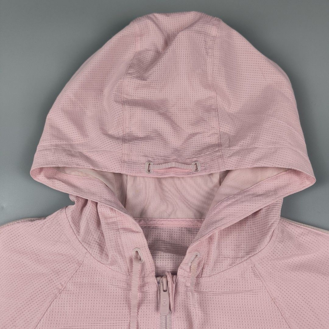 Lululemon Pack Light Pullover Hoodie (Women's) (Category: Coats, Jackets and Outerwear) located in General Mariano Alvarez. Submitted by rammrtnz (Listing ID 1468160890, Image 2). Description: Lululemon Pack Light Pullover Hoodie (Women's) Lightweight/Quick dry Breathable Packable (internal mesh pocket to create a backpack for easy carrying) Actual measurement: Width - 16.5inches Length - 22inches Note: Minimal issue sa back logo and minimal dirt