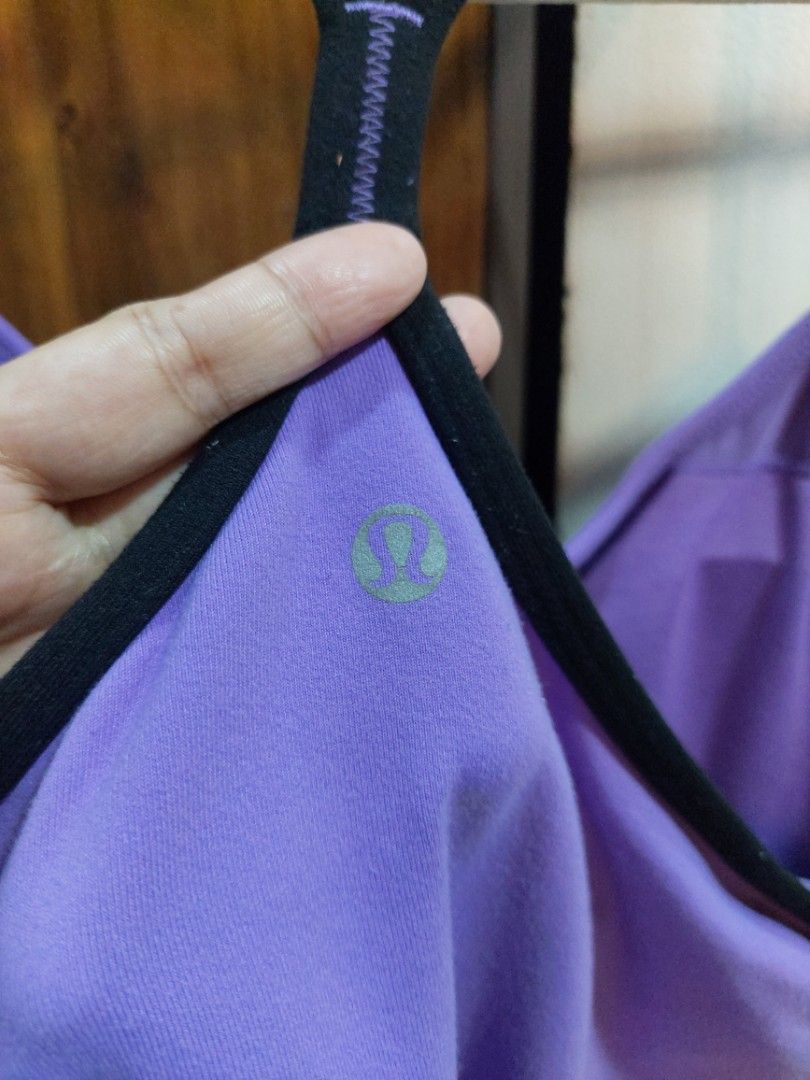LULULEMON POWER Y TANK (Category: Activewear) located in San Pedro. Submitted by cyanide.slug.cat (Listing ID 1468195210, Image 3). Description: xl 36-44" bust 27" length flaw lints.