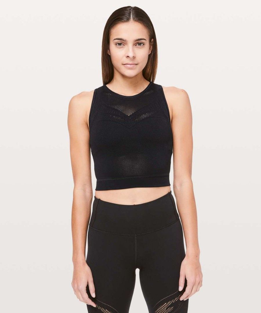LULULEMON REVEAL CROP TOP (Category: Activewear) located in San Pedro. Submitted by cyanide.slug.cat (Listing ID 1468185920, Image 2). Description: small 25-34" bust 15.5" length.