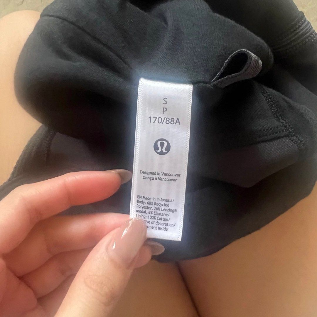 Lululemon ribbed top (S) (Category: Activewear) located in Cebu City. Submitted by sammaemendoza (Listing ID 1468166010, Image 2). Description: Unpadded. No flaws. .
