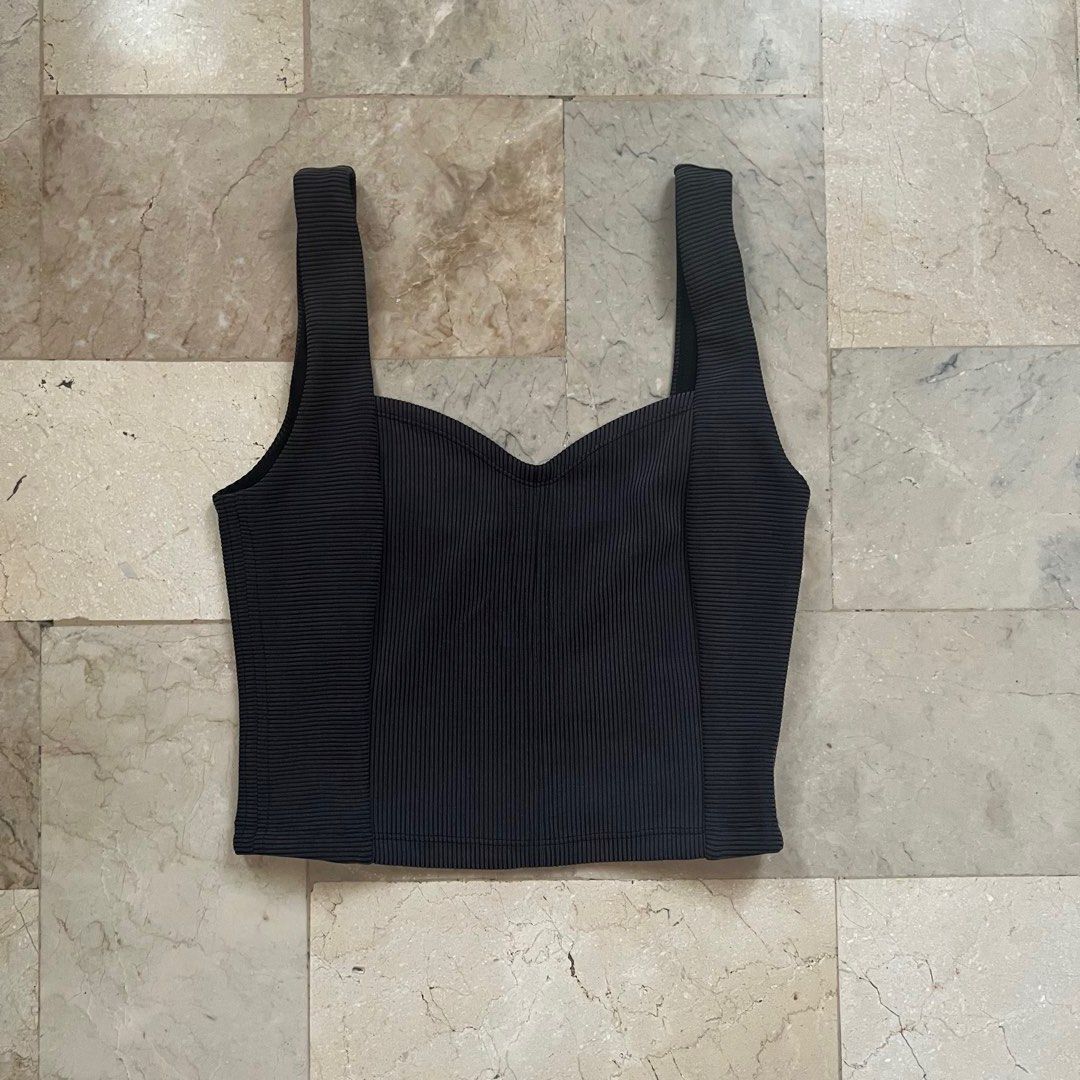 Lululemon ribbed top (S) (Category: Activewear) located in Cebu City. Submitted by sammaemendoza (Listing ID 1468166010, Image 1). Description: Unpadded. No flaws. .