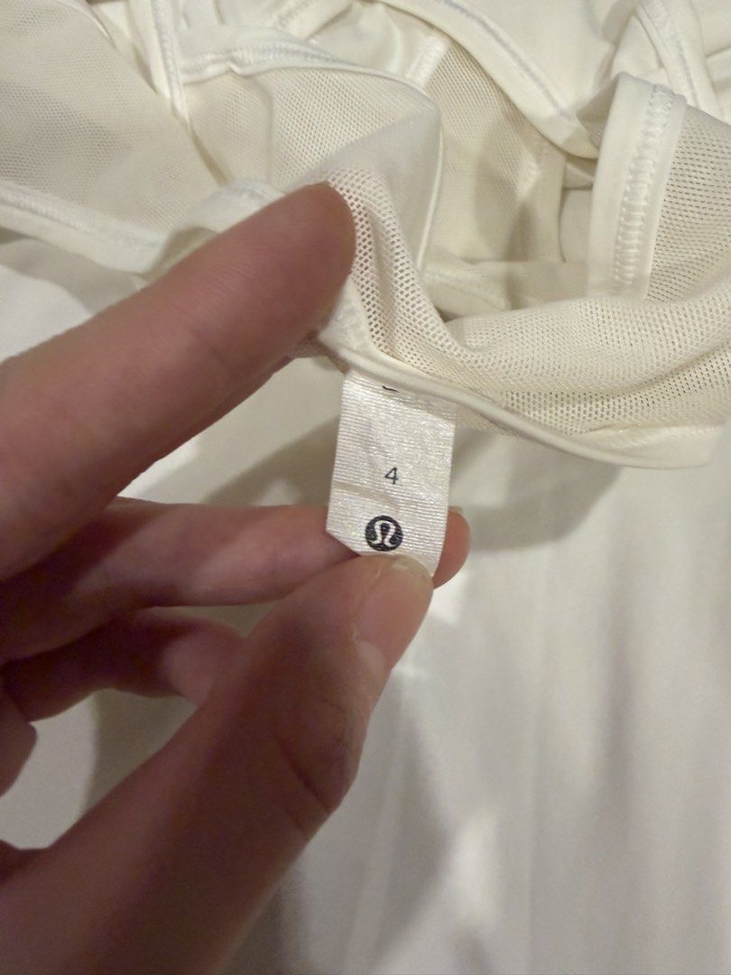 Lululemon top (Category: Sleeveless) located in Manila. Submitted by bellafleur (Listing ID 1468183059, Image 2). Description: .