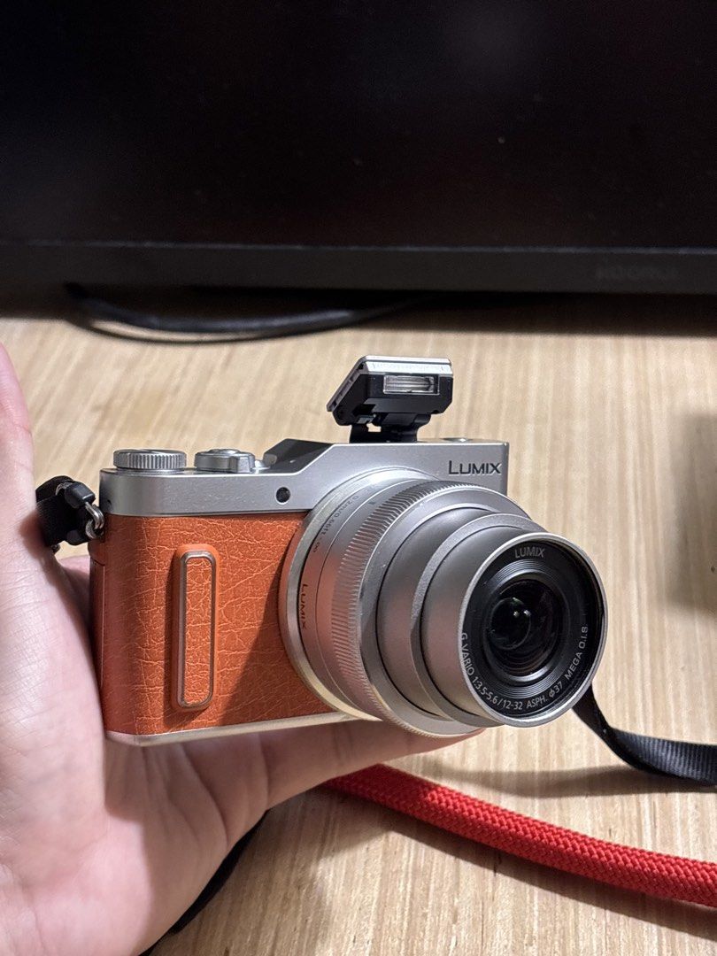 Lumix GF10K (Category: Cameras) located in San Juan City. Submitted by velardedrew (Listing ID 1468116186, Image 1). Description: Panasonic Lumix DC-GF10 K for sale! Camera is in practically pristine condition, it’s a very travel-friendly camera that takes surprisingly sharp pictures for its size. It doesn’t have any issues, and all functions are working as intended, flash, flip screen, touch screen, all works. It still has the original receipt, 