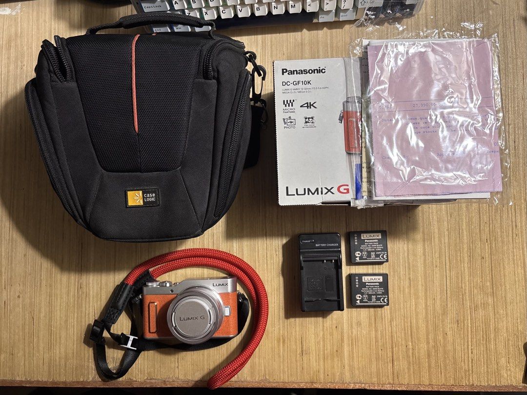 Lumix GF10K (Category: Cameras) located in San Juan City. Submitted by velardedrew (Listing ID 1468116186, Image 2). Description: Panasonic Lumix DC-GF10 K for sale! Camera is in practically pristine condition, it’s a very travel-friendly camera that takes surprisingly sharp pictures for its size. It doesn’t have any issues, and all functions are working as intended, flash, flip screen, touch screen, all works. It still has the original receipt, 