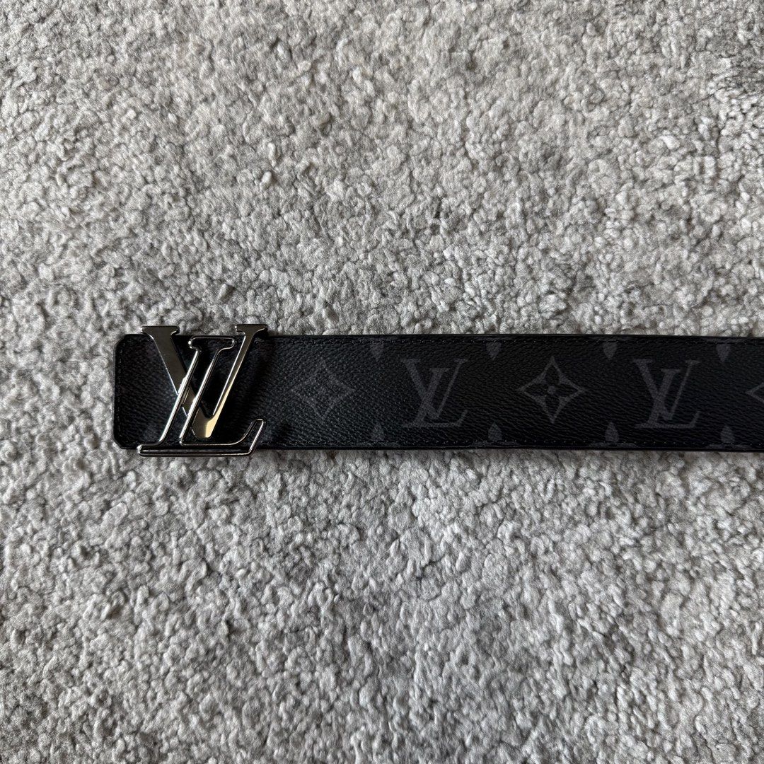 LV Initiales Reversible Belt Monogram (Category: Belts) located in Paranaque City. Submitted by nego.allday (Listing ID 1468108718, Image 2). Description: LV Initiales Reversible Belt Monogram 40/100 | Like New ₱20,000 (SRP 40k).