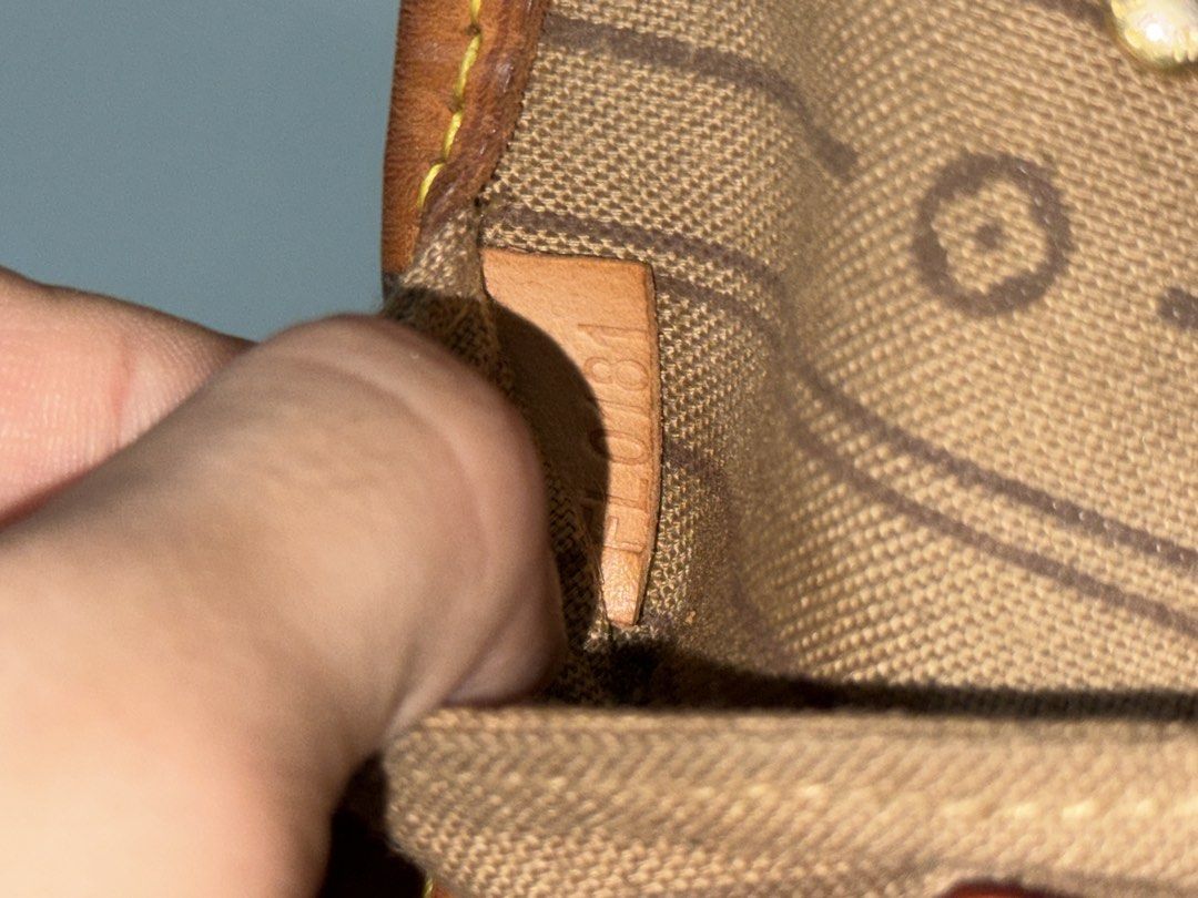 LV Neverfull MM (Category: Luxury Bags & Wallets) located in Taguig. Submitted by thevintagecoffer (Listing ID 1468203127, Image 3). Description: .