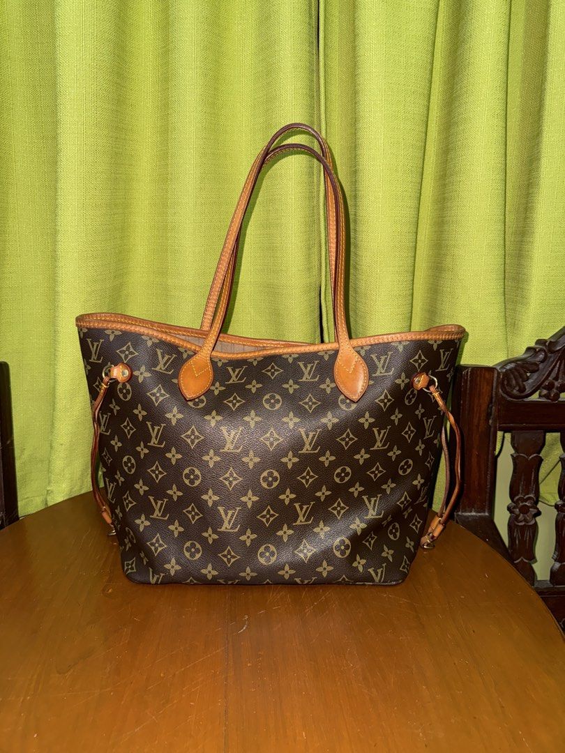 LV Neverfull MM (Category: Luxury Bags & Wallets) located in Taguig. Submitted by thevintagecoffer (Listing ID 1468203127, Image 1). Description: .
