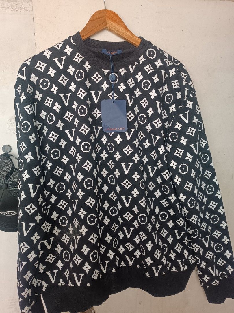 LVONWARD Monogram Crewneck Sweatshirt Size L (Category: Coats, Jackets and Outerwear) located in Malasiqui. Submitted by jom_mc.thrift (Listing ID 1468066644, Image 1). Description: - Brand: Black crewneck sweatshirt with white monogram pattern - Condition: Brand new with original tags attached - Size: L - Material: Heavy cotton blend with soft inner lining - Features: Long sleeves, ribbed cuffs and hem - Care: Gentle dry clean recommended w:22 L