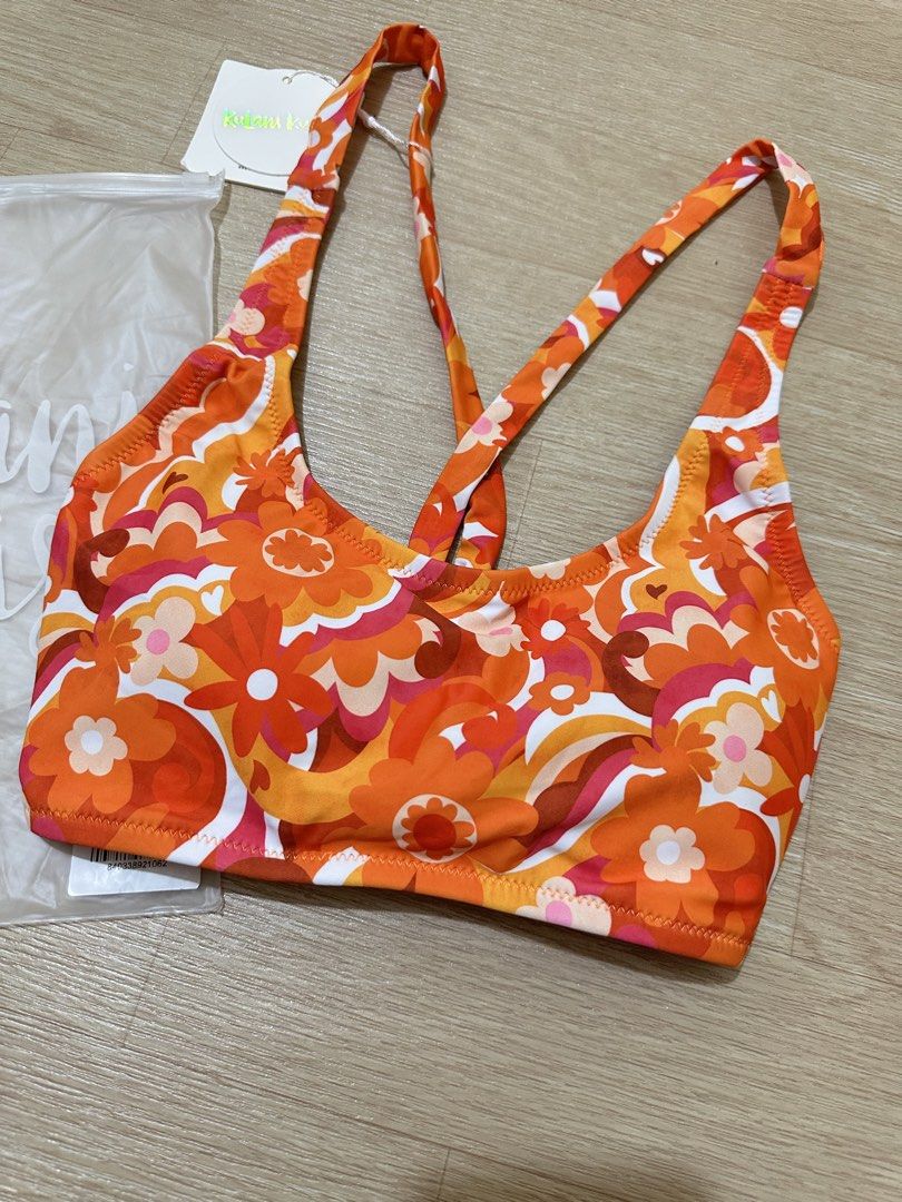 (M) KULANI KINIS Bikini Top / Swim Top (Category: Bikinis & Swimsuits) located in Manila. Submitted by sunnyfloshop (Listing ID 1468211113, Image 3). Description: Brandnew 🍃Medium 🍃Padded 🍃Tie back.
