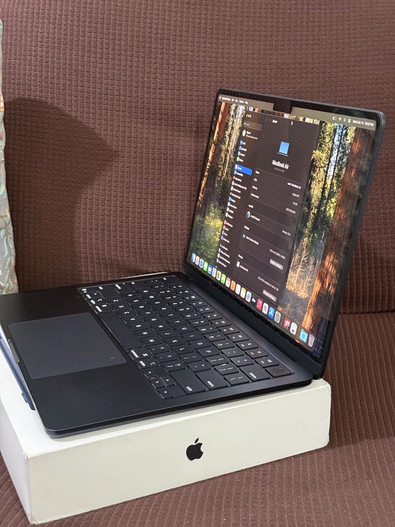 Macbook air M4 16/256gb (Category: Laptops & Notebooks) located in Quezon City. Submitted by enigma_1205 (Listing ID 1468100727, Image 3). Description: Macbook air M4 16/256gb midnight for sale Fors sale only. Pls READ details. Last price posted napo. Fixed price napo. Most likely lowest in the market. Macbook air M4 midnight 16gb unified ram 256gb storage 10core cpu 8core gpu 13.6 inch retina Truetone & touch id 1080p camera 40 cycle count as of