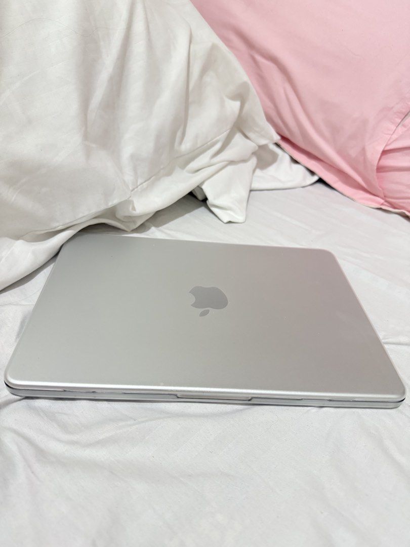Macbook Neo Silver 256gb 8gb RAM (Category: Laptops & Notebooks) located in Pasay City. Submitted by karlamarithe (Listing ID 1468232880, Image 1). Description: Macbook Neo - Silver 256gb 8gb RAM SRP: ₱49,990 Battery Health - 99% 4 months old, under warranty RFS: New Laptop Freebies: Laptop Case, Laptop Connector.