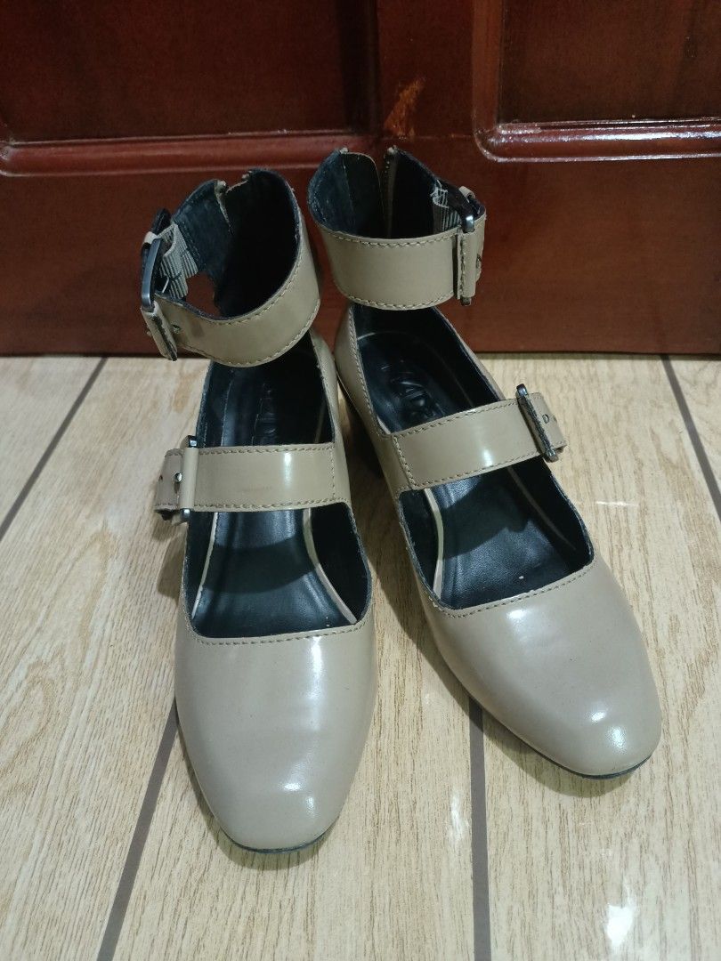 Made Beige Heels (Category: Heels) located in Bislig. Submitted by vanityarchives (Listing ID 1468069452, Image 1). Description: like new, barely any issues just signs of usage sa sole size 5/6 or 35/36.