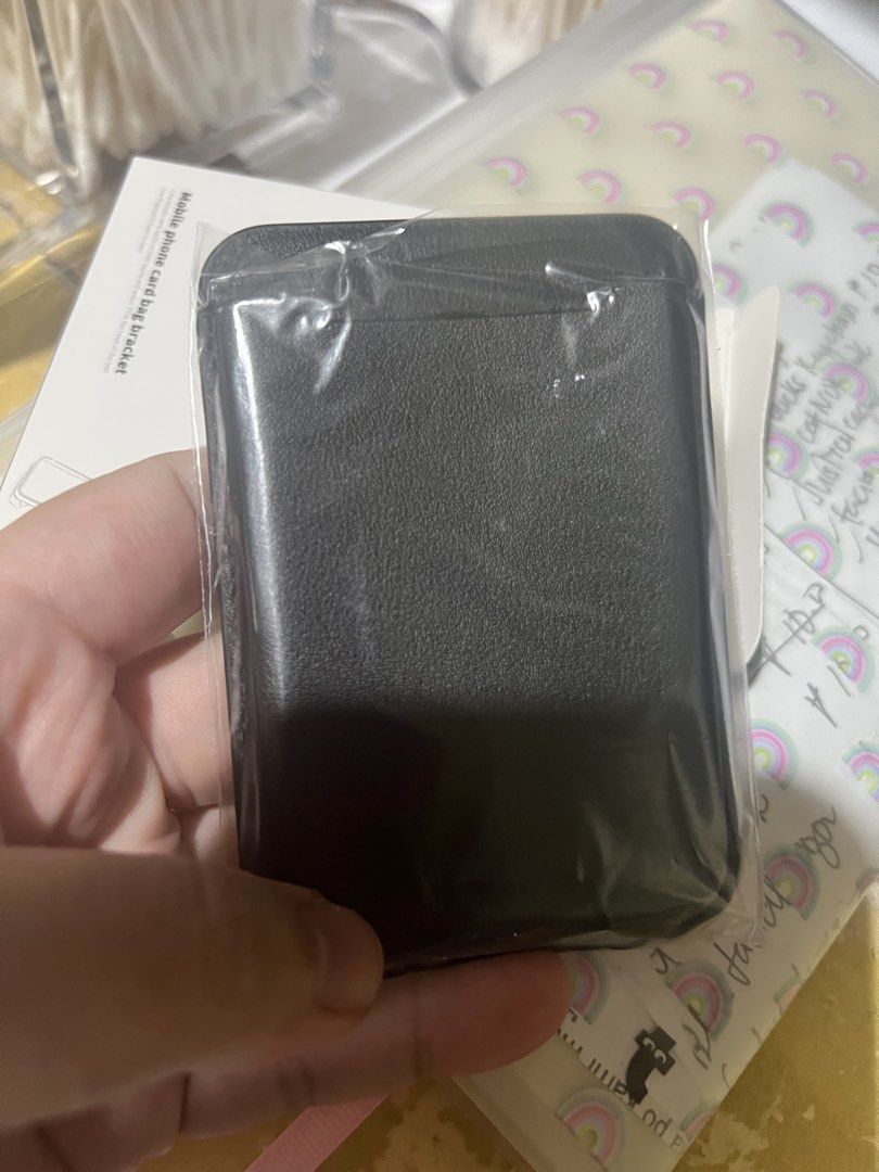 Magsafe wallet (Category: Mounts & Holders) located in Paranaque City. Submitted by arianem031087 (Listing ID 1468183565, Image 2). Description: .