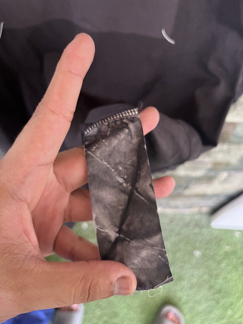 Maison Margiela Black Shirt (Category: Tshirts & Polo Shirts ) located in Cagayan de Oro. Submitted by curatedheirloomph_ (Listing ID 1468232730, Image 3). Description: 𝘿𝙞𝙢𝙚𝙣𝙨𝙞𝙤𝙣𝙨: 22x29 𝘽𝙚𝙨𝙩 𝙁𝙞𝙩: Large 𝘾𝙤𝙣𝙙𝙞𝙩𝙞𝙤𝙣 & 𝘾𝙤𝙡𝙤𝙧 𝙍𝙖𝙩𝙚: Excellent (9.5/10) 𝙄𝙨𝙨𝙪𝙚: Tear.