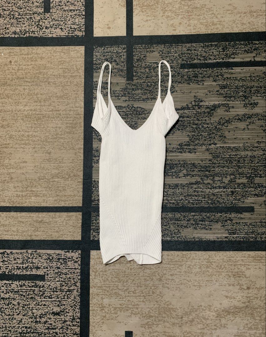 Maison Margiela MM6 (Category: Others Tops) located in Cebu City. Submitted by thriftsh1t.ph (Listing ID 1468133388, Image 1). Description: .
