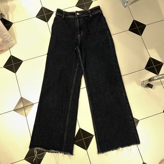 (Category: ) located in . Submitted by yesss.preloved (Listing ID 1468222957, Image 1). Description: .