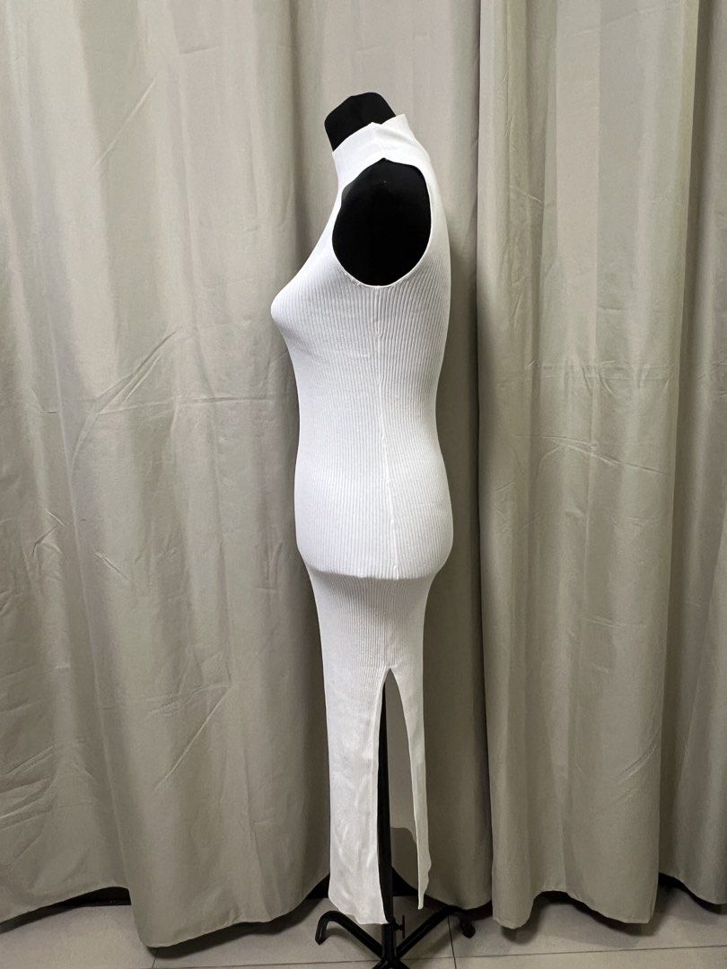 Mango ribbed bodycon dress with slit (Category: Dresses) located in Las Pinas. Submitted by jilanah (Listing ID 1468240476, Image 2). Description: .