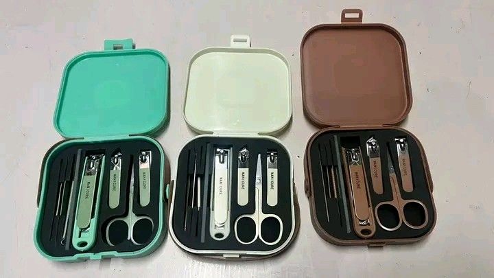 Manicure set (Category: Announcements) located in Quezon City. Submitted by anghies_shop (Listing ID 1468161948, Image 3). Description: .