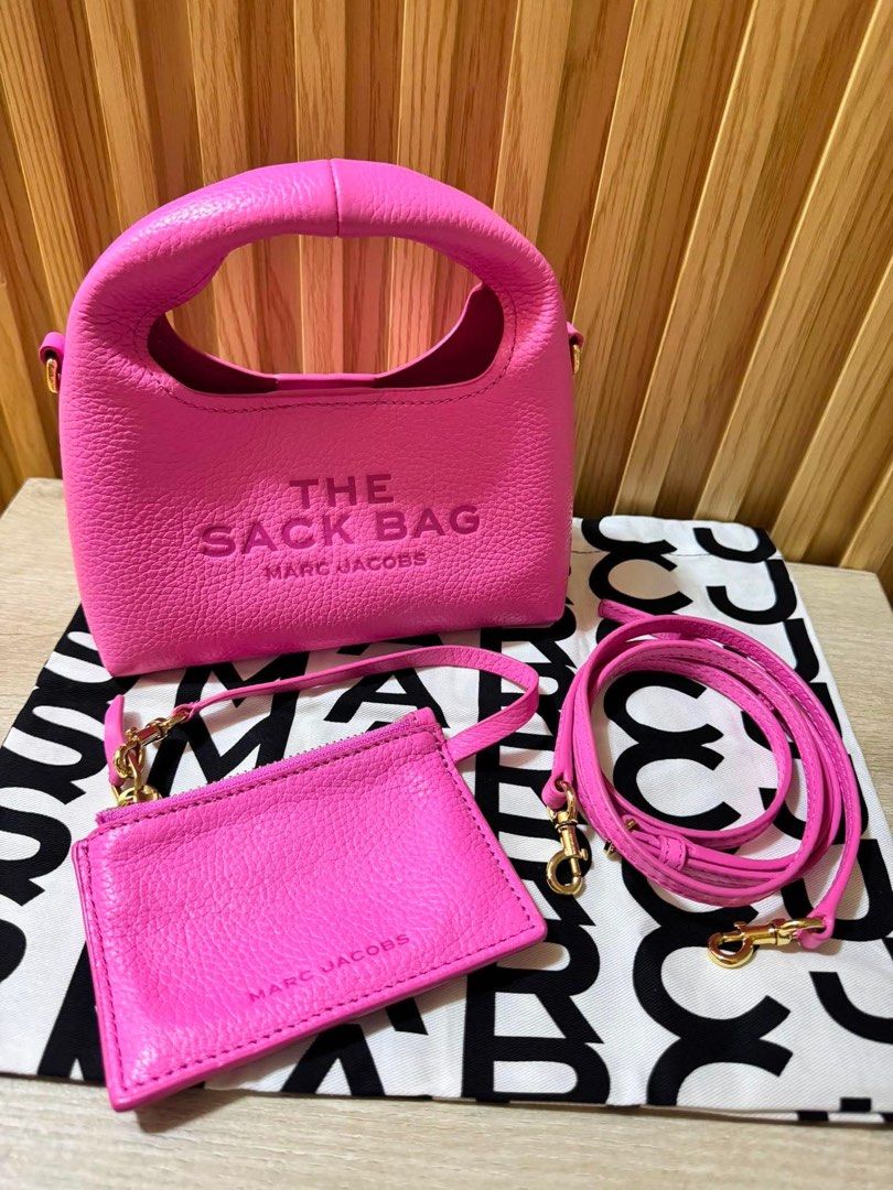 Marc jacobs the mini sack bag (Category: Cross-body Bags) located in Cabanatuan. Submitted by _ayywishh (Listing ID 1468190335, Image 1). Description: .