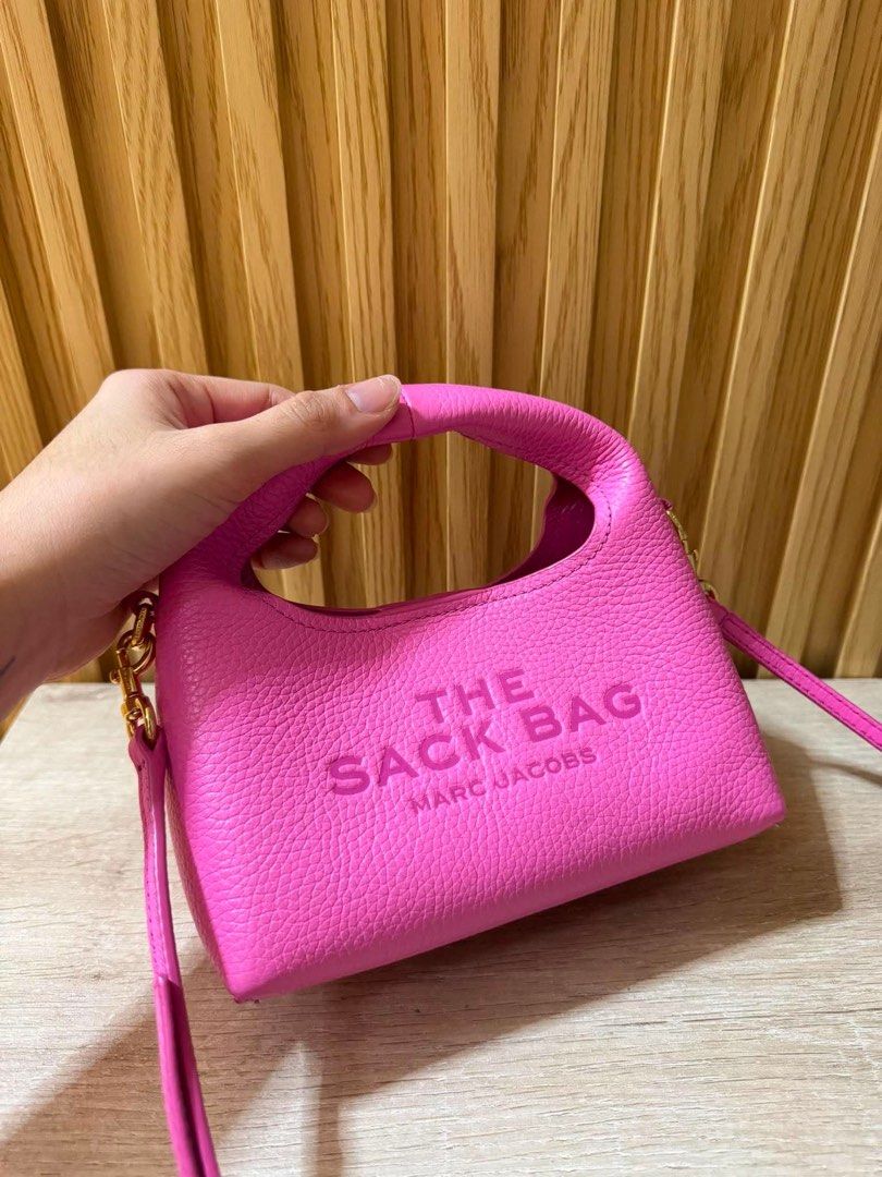 Marc jacobs the mini sack bag (Category: Cross-body Bags) located in Cabanatuan. Submitted by _ayywishh (Listing ID 1468190335, Image 2). Description: .
