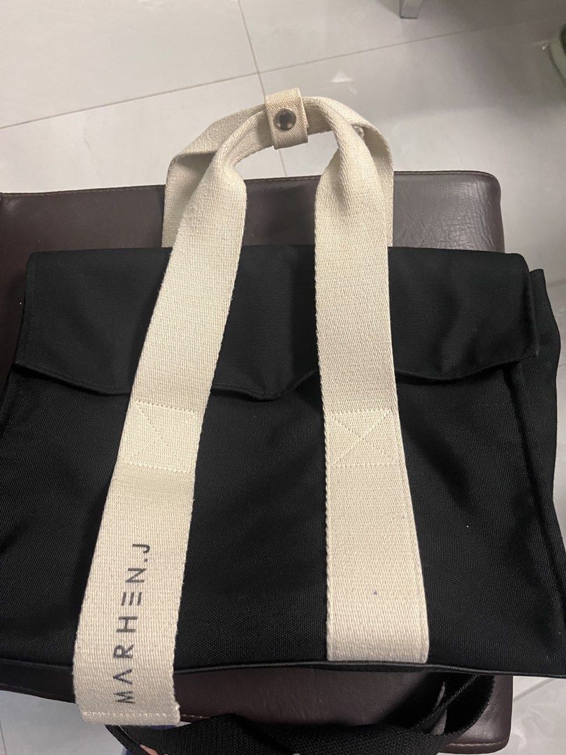 Marhen.J Roy bag canvass original (Category: Shoulder Bags) located in Manila. Submitted by heavensent08 (Listing ID 1468181098, Image 1). Description: selling a preloved spacious bag . .