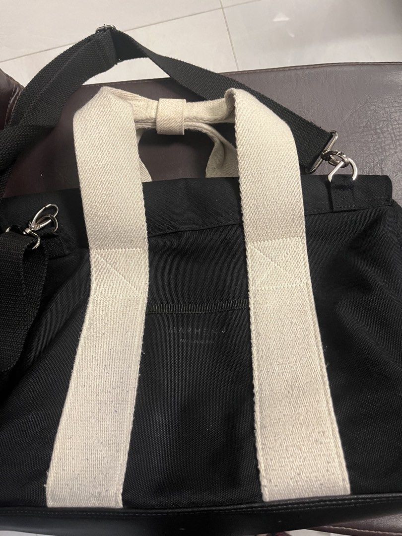 Marhen.J Roy bag canvass original (Category: Shoulder Bags) located in Manila. Submitted by heavensent08 (Listing ID 1468181098, Image 2). Description: selling a preloved spacious bag . .