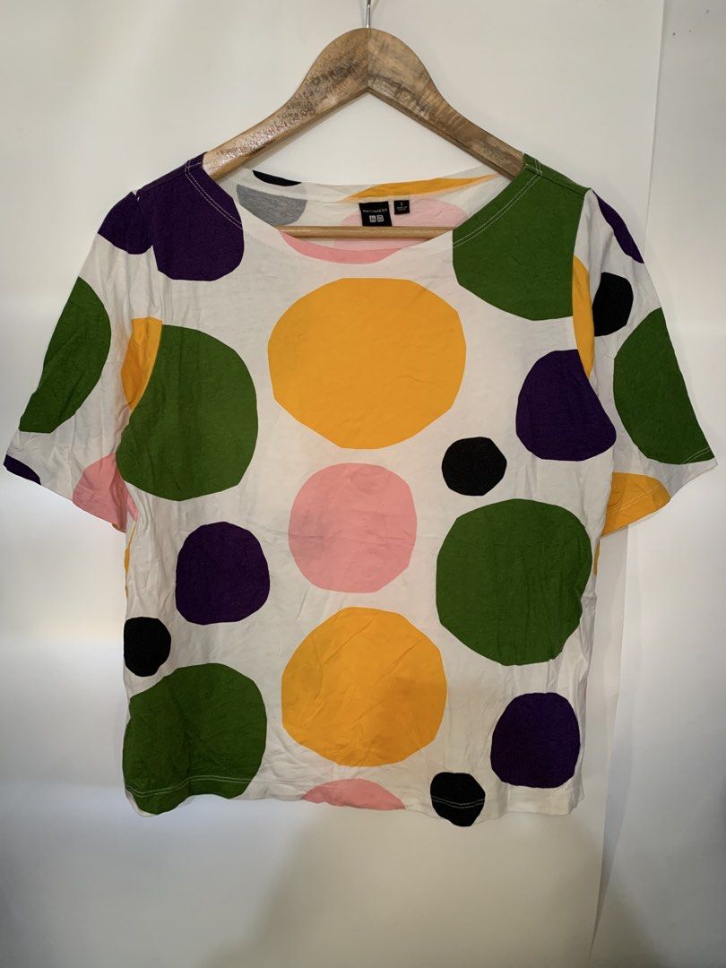MARIMEKKO X UNIQLO SHIRT (Category: Shirts) located in Bulacan. Submitted by ridersthrift_ph (Listing ID 1468079640, Image 1). Description: Authentic Size Small No Flaws In Great Condition Gcash Payment Bulacan 📍.