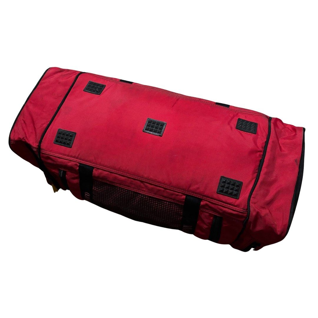 Marlboro Duffle Bag (Category: Sling Bags) located in Muntinlupa City. Submitted by rtyfck (Listing ID 1468217751, Image 3). Description: Marlboro Duffle Bag Details : •Width : 29 •Length : 14 •Size : OS •Issue : sign of usage , stains , need wash •Condition : Very Worn •Mine : ₱ •Steal : ₱ •Grab : ₱ (AUTOMATICALLY YOURS) +SF Mine/M + ♈️(any emoji) Example : MINE♈️ / M♈️ (STEAL & GRAB OPTION WILL BE END 10:00 AM TOMORROW).