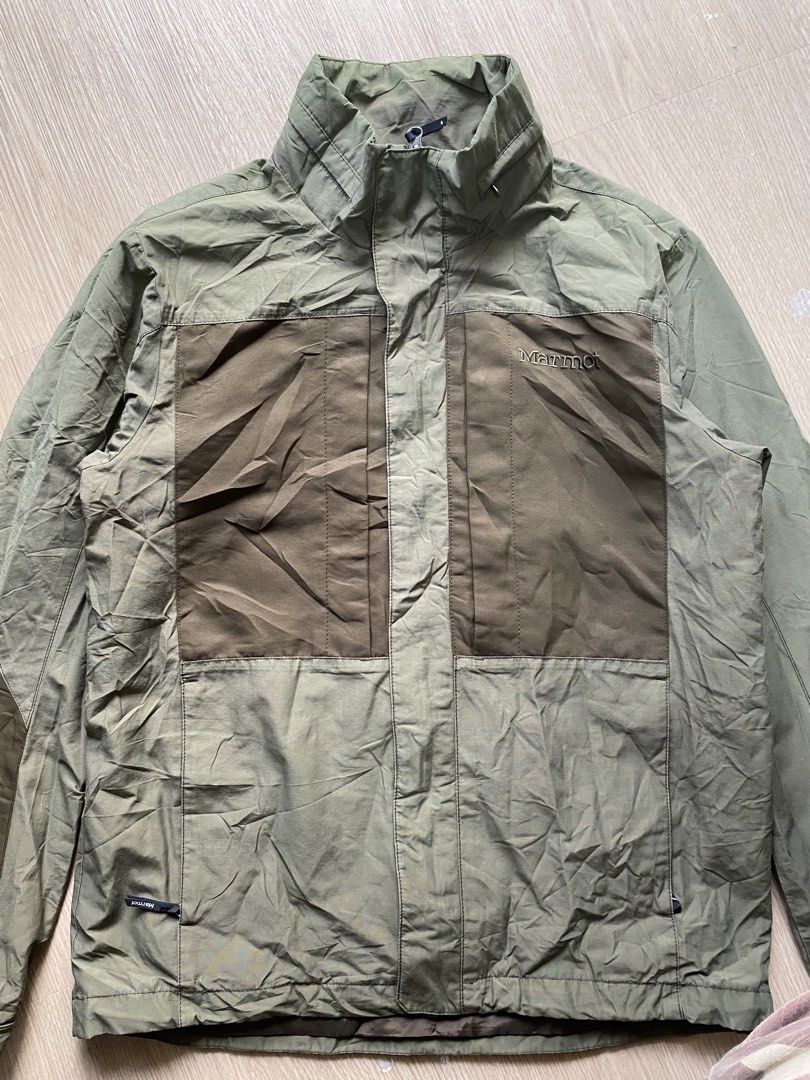 Marmot windbreaker (Category: Coats, Jackets and Outerwear) located in Zamboanga. Submitted by ak.hunt (Listing ID 1468113377, Image 2). Description: Size medium Dimes Width pit to pit 21 Length 27 Vg condition No issue Pm.