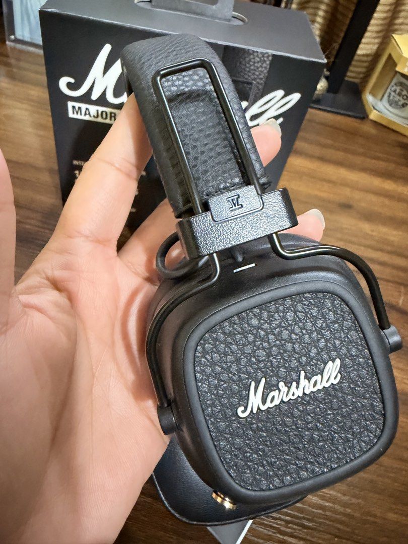 Marshall Major V On-Ear Wireless Headphones (Category: Headphones & Headsets) located in Cebu City. Submitted by thelittlefindscbu (Listing ID 1468276481, Image 3). Description: 🎧 FOR SALE: MARSHALL MAJOR V BLUETOOTH ON-EAR HEADPHONES 🖤 Original 💯 Bought from Amazon around P8,1k that time Current price now in Marshall Official Store is 7,990 IN EXCELLENT CONDITION, not abused because extra headphoes only. FEMALE USER who takes care of her thin