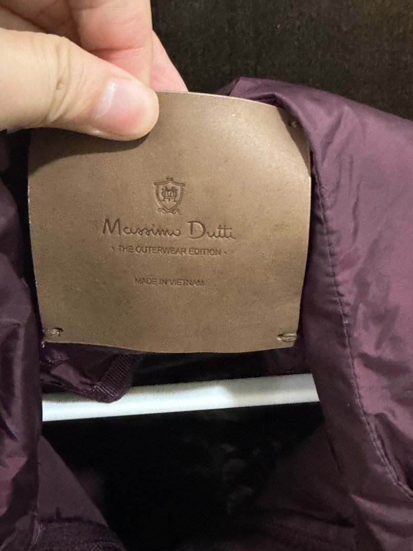 Massimo Dutti Jacket (Category: Coats, Jackets and Outerwear) located in Mandaluyong City. Submitted by mry.mry (Listing ID 1468186755, Image 2). Description: .