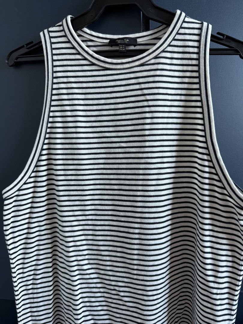 Massimo dutti striped sleeveless top (Category: Sleeveless) located in Makati City. Submitted by nmvs1 (Listing ID 1468198106, Image 3). Description: New no tag never used Massimo Dutti Halter style striped top Stretch material Xl Bought for 1800.