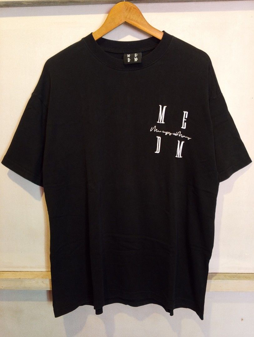 MEDM (mr.enjoy Da Money) Embroidered Basic T-Shirt (Category: Tshirts & Polo Shirts ) located in Orani. Submitted by thedailyarchives (Listing ID 1468069357, Image 1). Description: SOBRANG GANDA NETO SA PERSONAL MAKAPAL TELA SOLID PA PANG-PORMA!💯 HEAVYCOTTON / EMBROIDERY ‎SIZE:L-XL ‎DIMES:W-24 L-30 ‎COLOR RATE:9.8/10 ‎CONDITION:EXCELLENT ‎NECKLINE:10/10 ‎NO ISSUE THIS ARE THRIFT SELECTED PRODUCTS, SO KINDLY MANAGE YOUR EXPECTATIONS THANKYOU. COL
