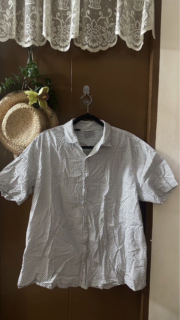 Men's Polo 1K get ALL (Category: Formal Shirts) located in Cainta. Submitted by kimmychoos.kc (Listing ID 1468219536, Image 2). Description: - Uniqlo brand - wharton - Maxwear XL and XxL . 1k All In.