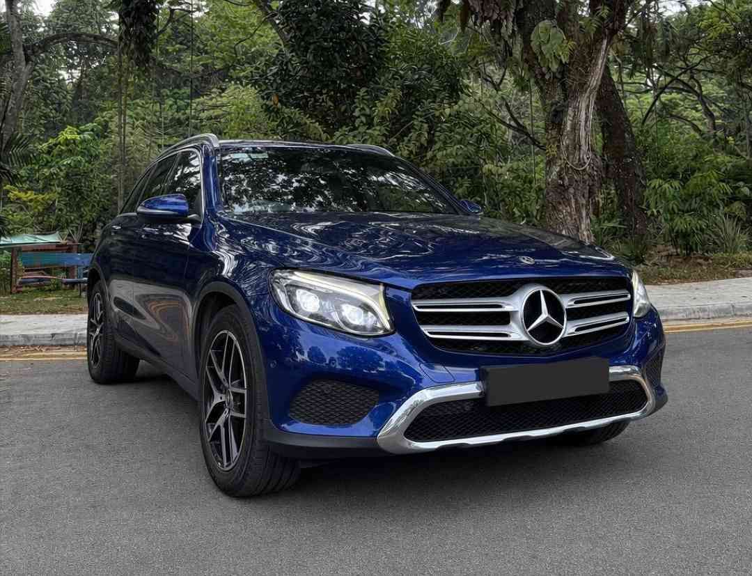 Mercedes-Benz GLC-Class GLC200 (A) (Category: Used Cars) located in Singapore. Submitted by carousell_certified_partners (Listing ID 1466290265, Image 1). Description: 1 owner unit. Well maintained. Showroom condition. Engine and Gearbox warranty till end of coe. High body value, suitable for short term drive! Fast approval available with both bank and in-house financing. Trade-ins are welcome. Contact us for viewing now! Features: 2.0l 4 cylinde