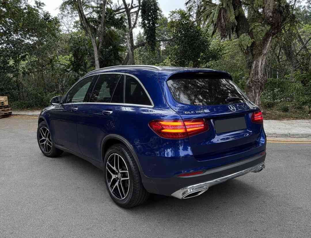 Mercedes-Benz GLC-Class GLC200 (A) (Category: Used Cars) located in Singapore. Submitted by carousell_certified_partners (Listing ID 1466290265, Image 3). Description: 1 owner unit. Well maintained. Showroom condition. Engine and Gearbox warranty till end of coe. High body value, suitable for short term drive! Fast approval available with both bank and in-house financing. Trade-ins are welcome. Contact us for viewing now! Features: 2.0l 4 cylinde