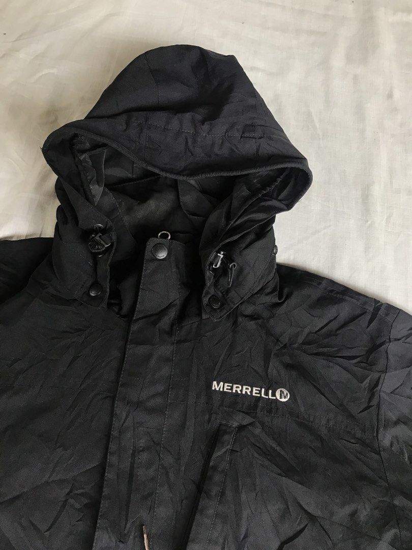 MERRELL Waterproof Jacket (Category: Coats, Jackets and Outerwear) located in San Fernando. Submitted by ramjames18 (Listing ID 1468189957, Image 2). Description: •MERRELL Waterproof Jacket 🔥 -Excellent Condition -Waterproof / Windproof / Detouchable Hood -Large(22.5x28.5) Pm sa interested! 📥.
