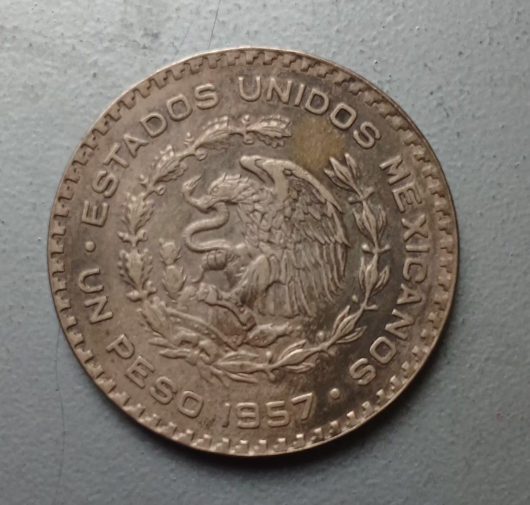 Mexico un peso 1957 silver (Category: Currency) located in Lipa City. Submitted by MAGBABALOT7 (Listing ID 1468144811, Image 2). Description: silver coins 34.5 mm in diameter.