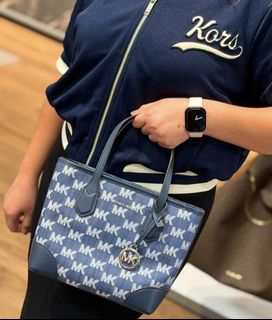 (Category: ) located in . Submitted by trendz_fazhion (Listing ID 1468282128, Image 1). Description: .